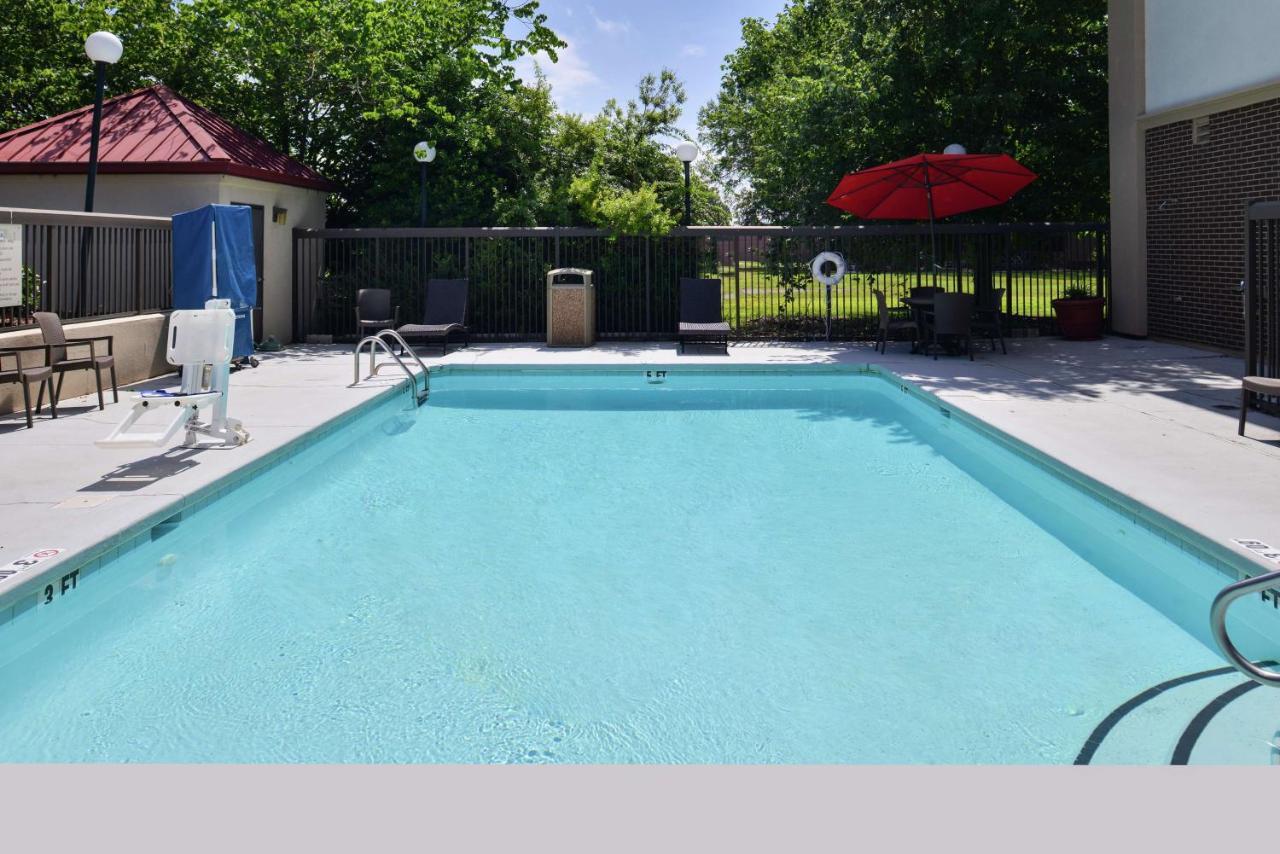 Hampton Inn Greensboro East / Mcleansville Eksteriør bilde